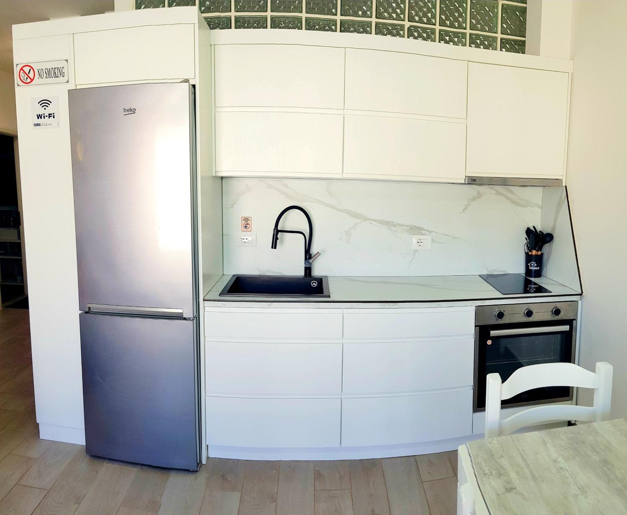 Bindi Apartment Himare Exteriör bild