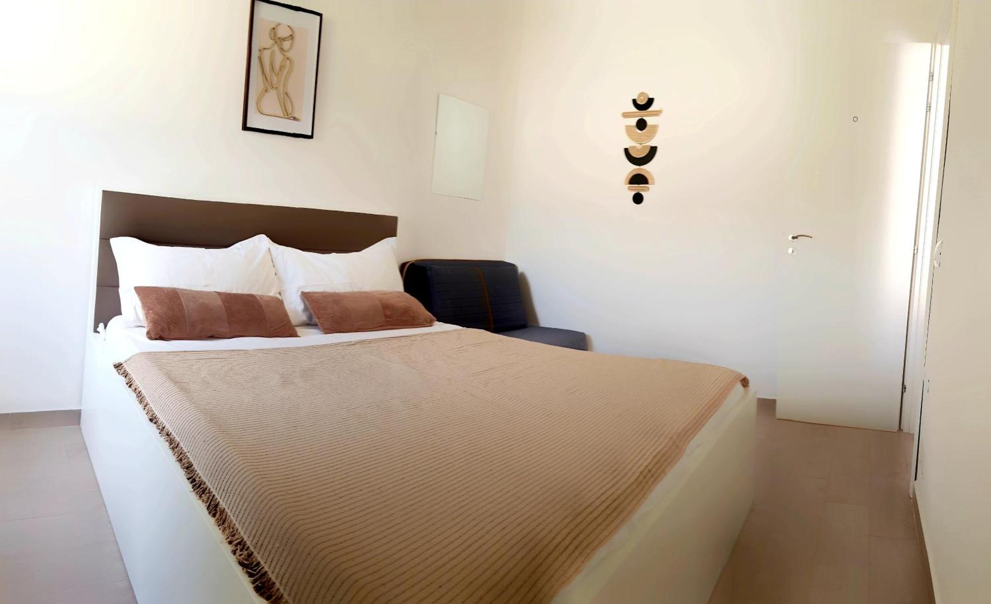Bindi Apartment Himare Exteriör bild